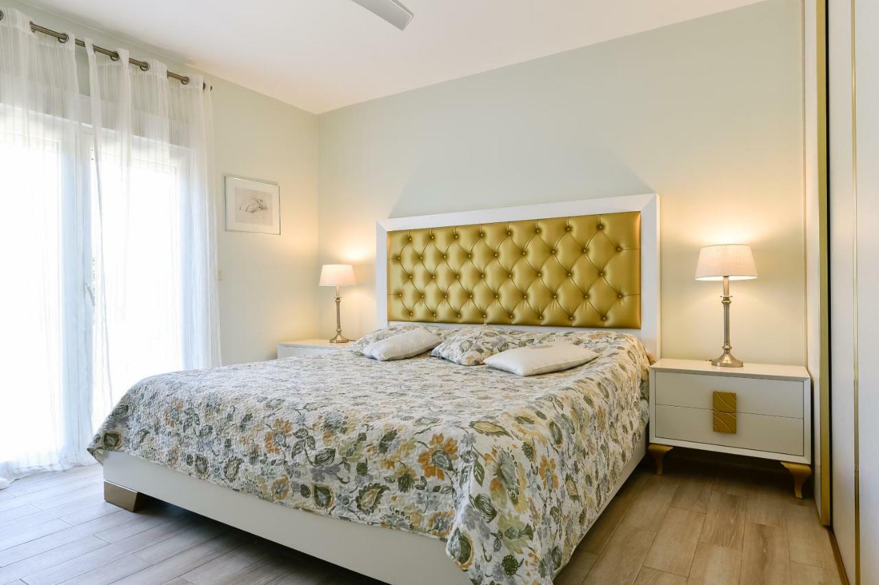 Casa Lusentum Villa ตอร์เรเวียคา ภายนอก รูปภาพ