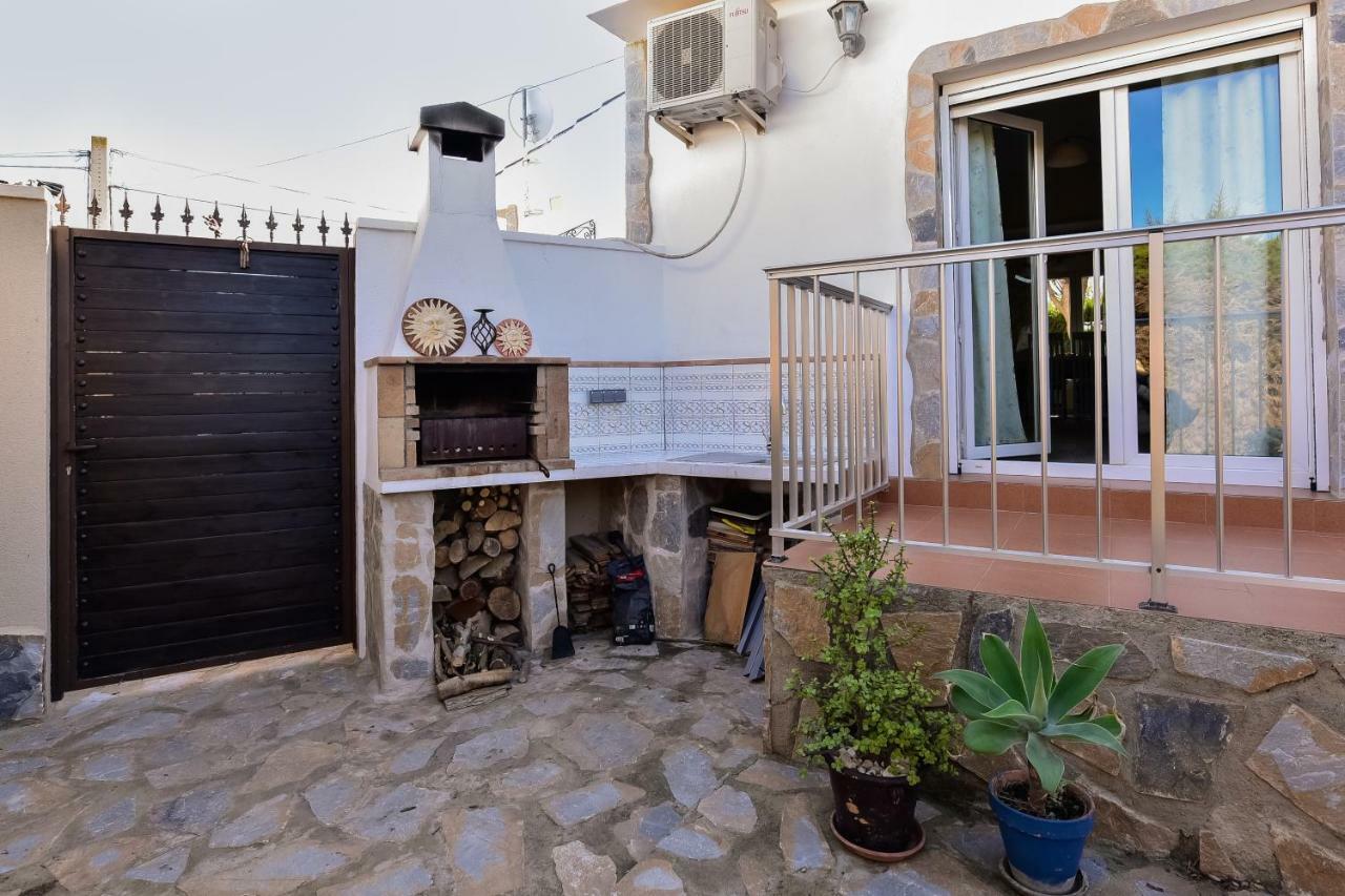Casa Lusentum Villa ตอร์เรเวียคา ภายนอก รูปภาพ